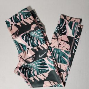 Nike Dri fit Capri Tropical‎ leggings